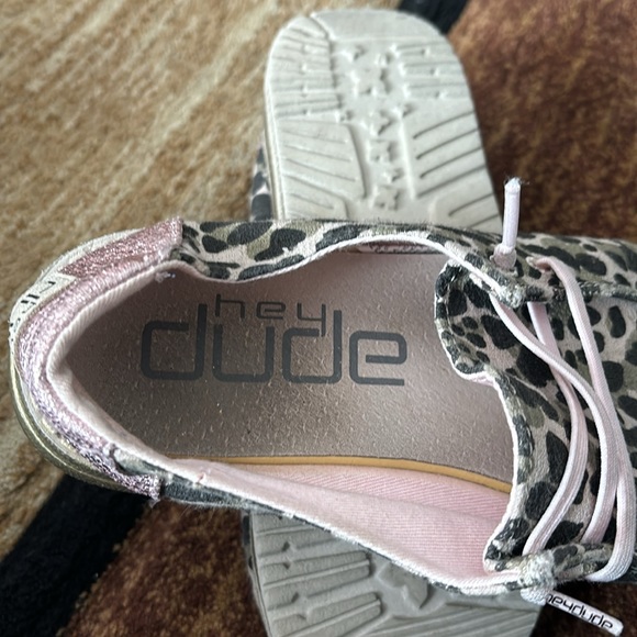 Pink Cheetah hey dudes - Picture 3 of 5